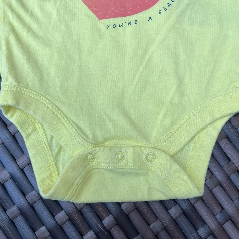BABY GAP Infant Girls 0-3mo Sleeveless Bodysuit You’re A Peach Ruffles Cotton